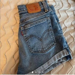 Levi’s denim short
